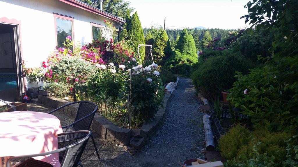 Timberlodge Rv & Campground Port Alberni Bagian luar foto