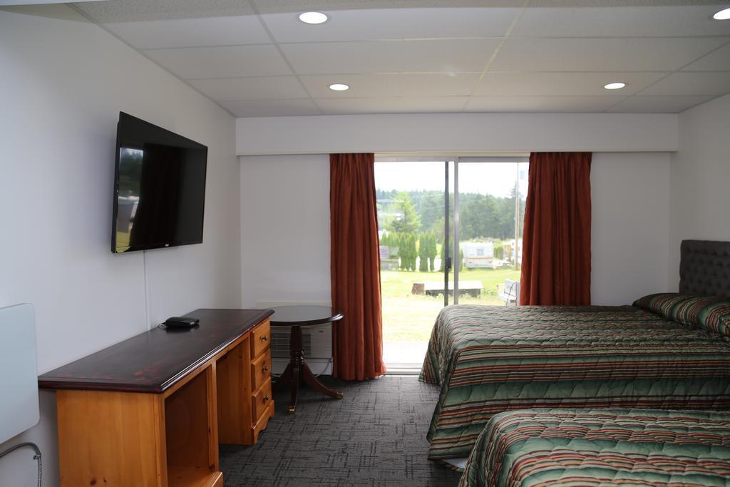 Timberlodge Rv & Campground Port Alberni Bagian luar foto
