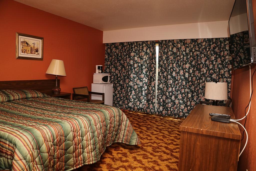 Timberlodge Rv & Campground Port Alberni Bagian luar foto